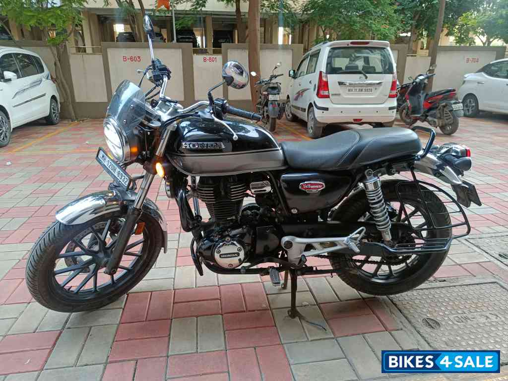 Black Silver Honda Hness CB350 DLX