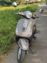 Vespa Elegante 2015 Model