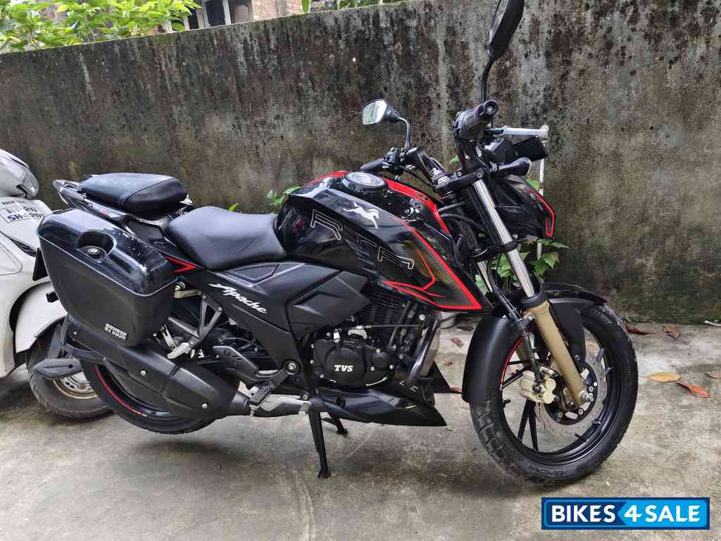 TVS Apache RTR 200 4V