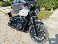 White Royal Enfield Thunderbird X 350