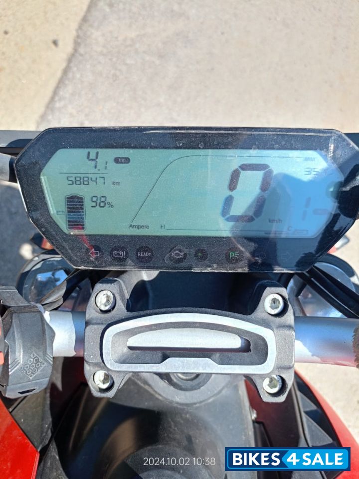 Red Revolt RV 400 Red Revolt RV 400