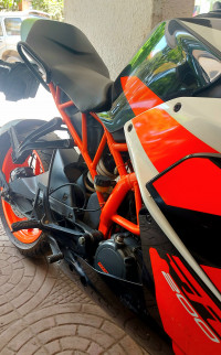 Black Orange KTM RC 200