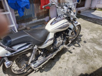 Moon White Bajaj Avenger Cruise 220 BS6