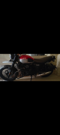 Yezdi Scrambler Dual Tone 2022 Model