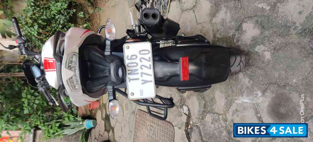 TVS Apache RTR 200 4V TVS Apache RTR 200 4V