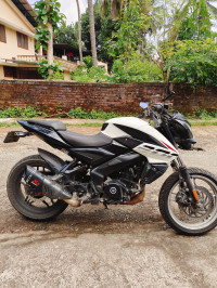 Bajaj Pulsar 200 NS