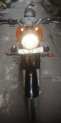 Redditch Red Royal Enfield Classic 350 Redditch Red