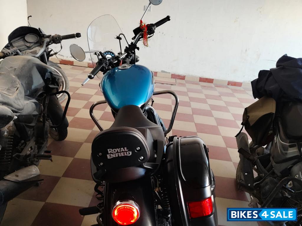 Blue Royal Enfield Meteor 350 Supernova Blue Royal Enfield Meteor 350 Supernova