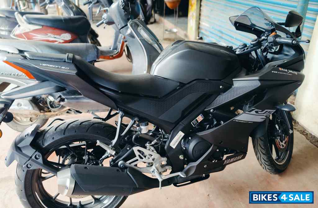 Maty Black Yamaha YZF R15 S Maty Black Yamaha YZF R15 S