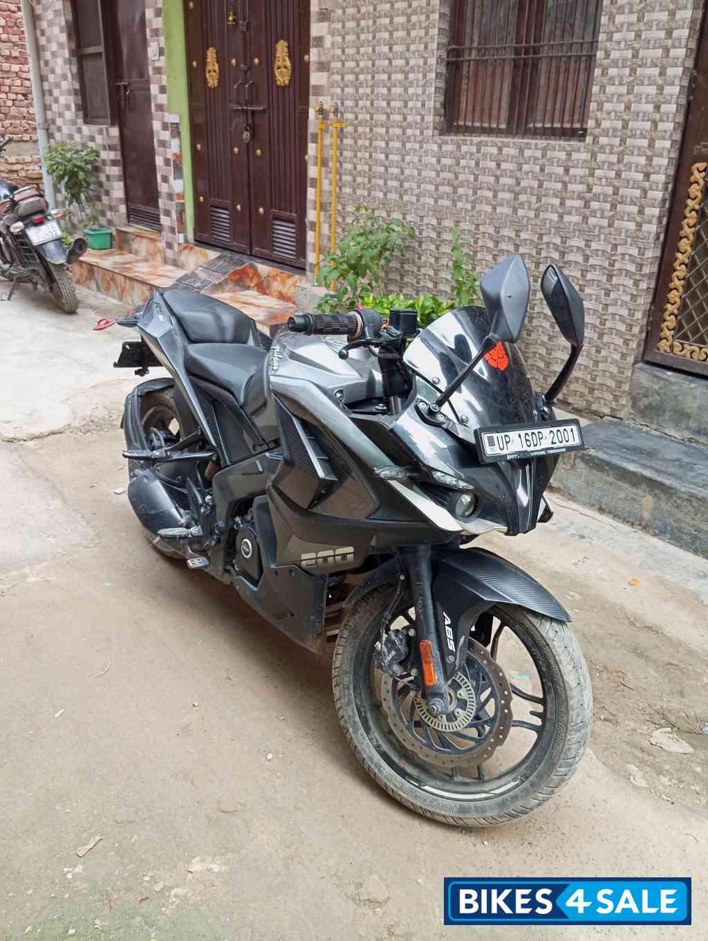 Bajaj Pulsar RS 200 ABS Bajaj Pulsar RS 200 ABS