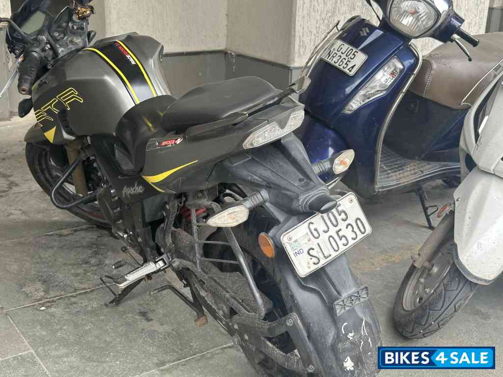 TVS Apache RTR 200 4V Race Edition 2.0 TVS Apache RTR 200 4V Race Edition 2.0
