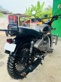 Gun Metal Grey Royal Enfield Classic Gunmetal Grey