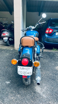 Lagoon Royal Enfield Classic 350