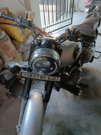 Royal Enfield Classic 350