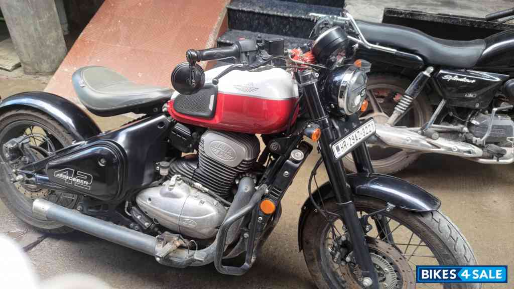 Jawa 42 Bobber Dual Channel ABS Jawa 42 Bobber Dual Channel ABS