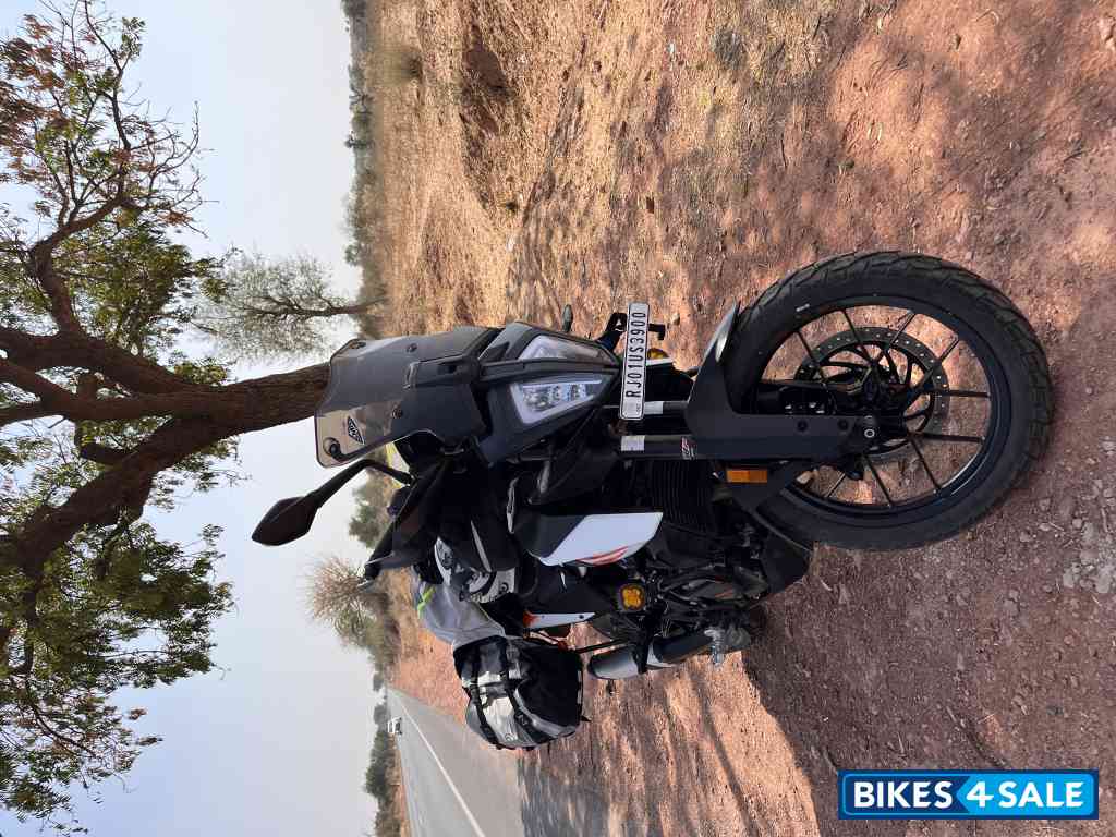 White & Orange KTM 390 Adventure White & Orange KTM 390 Adventure