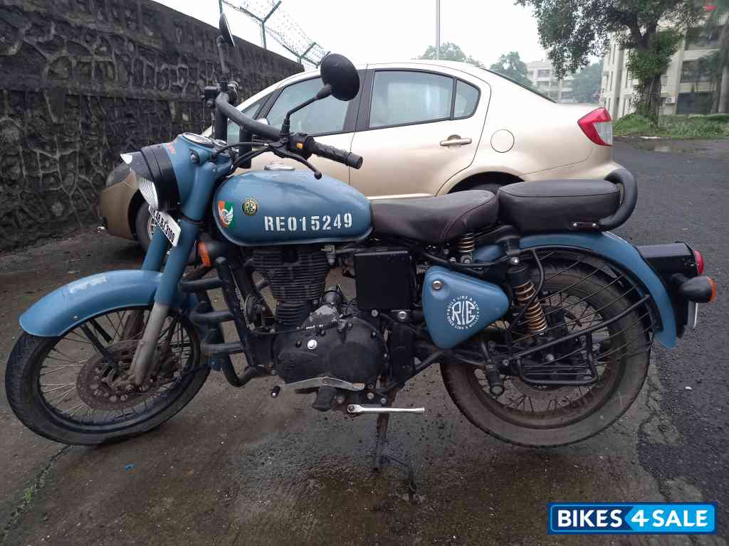 Royal Enfield Classic Signals Airborne Blue