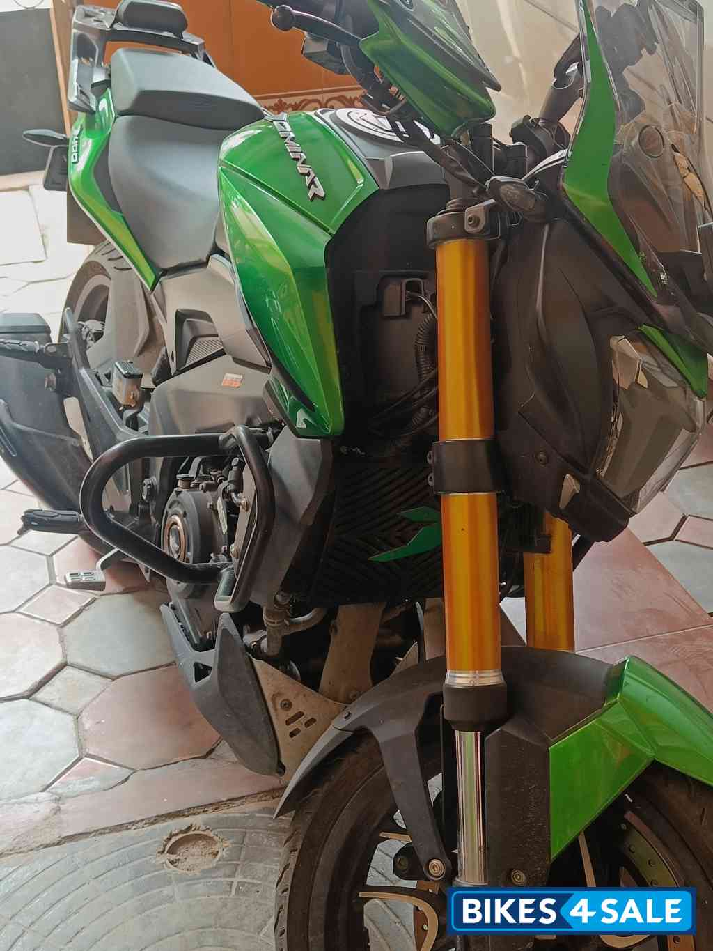 Green Bajaj Dominar 400 ABS BS6 Green Bajaj Dominar 400 ABS BS6
