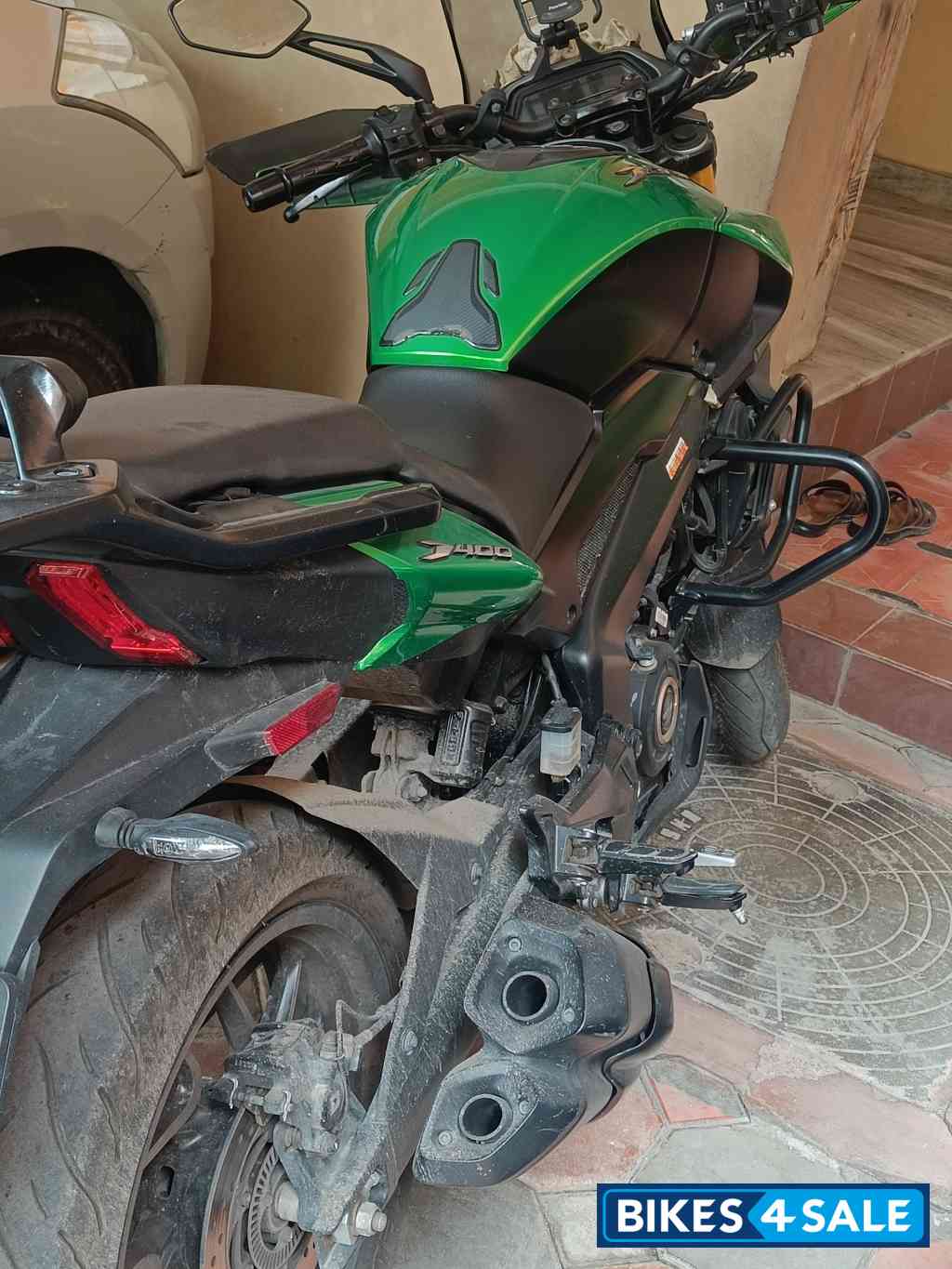 Green Bajaj Dominar 400 ABS BS6 Green Bajaj Dominar 400 ABS BS6