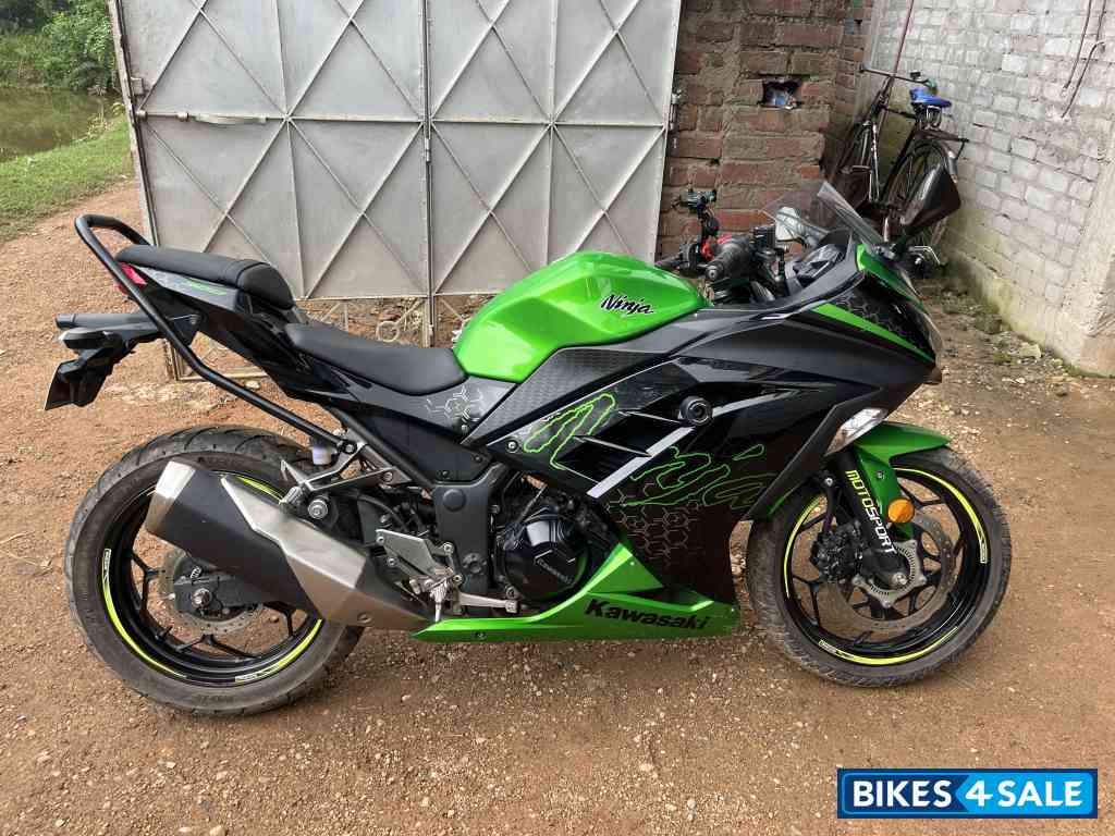 Candy Lime Green Kawasaki Ninja 300 BS6