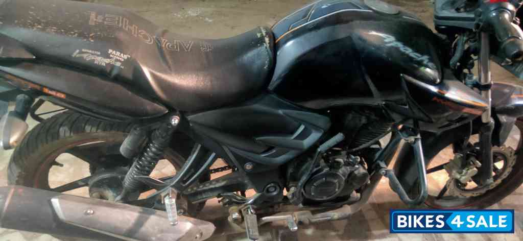 Black Solo TVS Apache RTR 160 Black Solo TVS Apache RTR 160