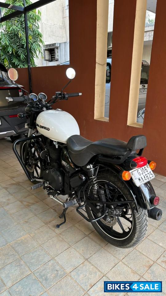 White Royal Enfield Thunderbird X 350 White Royal Enfield Thunderbird X 350