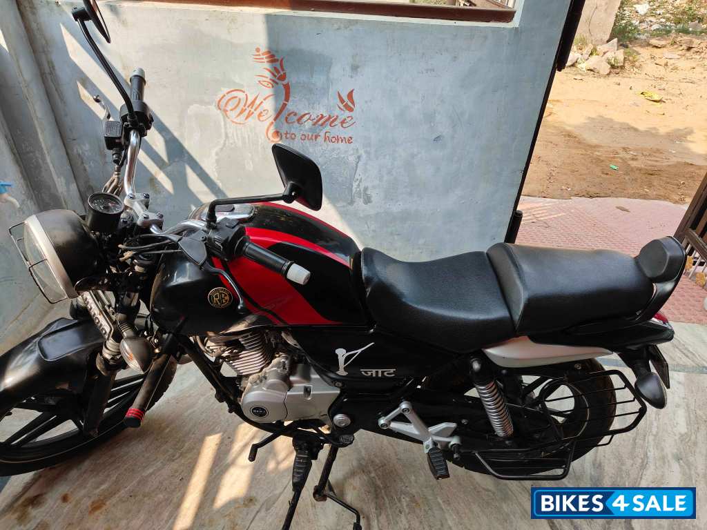 Black And Red Bajaj V15 Black And Red Bajaj V15