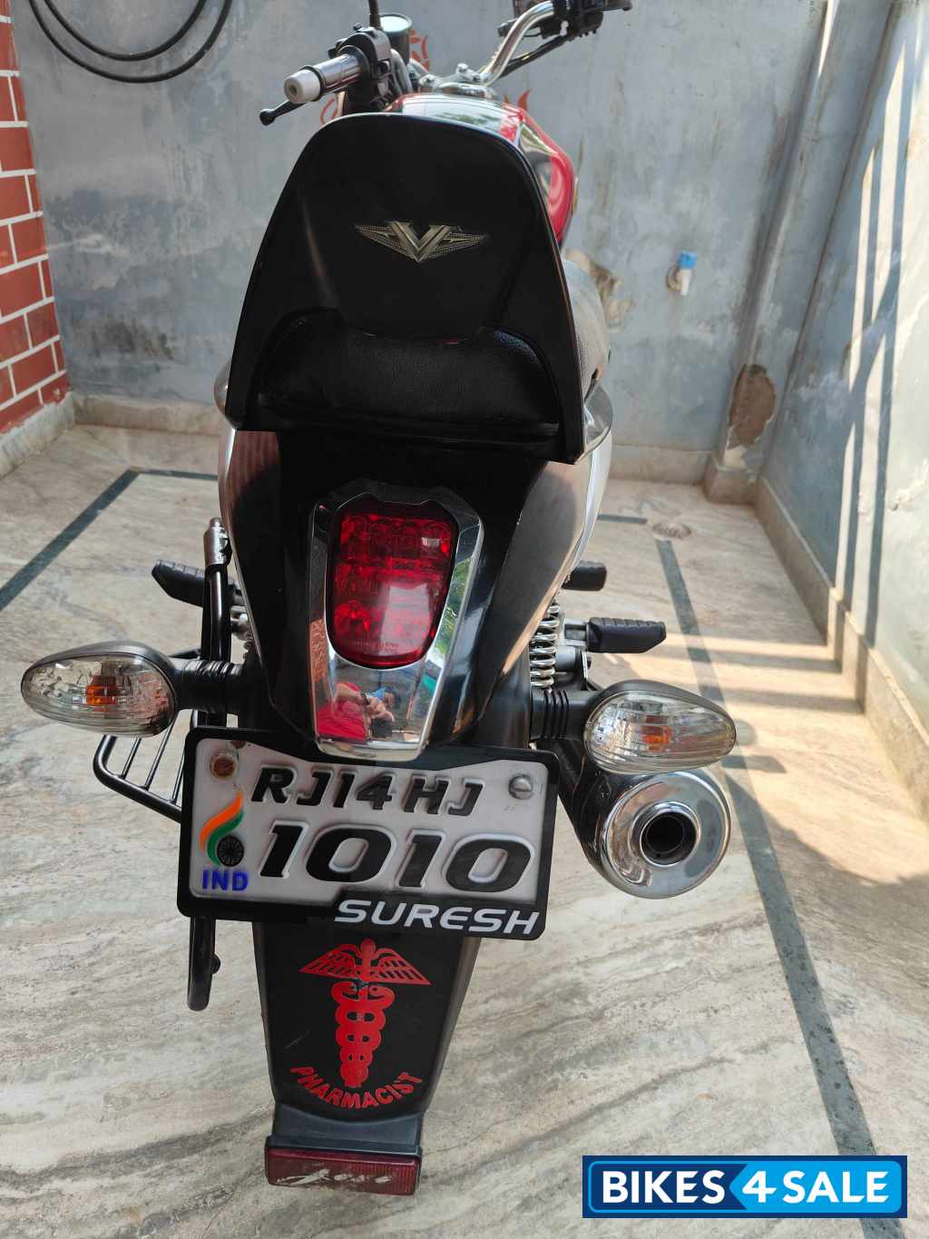 Black And Red Bajaj V15 Black And Red Bajaj V15