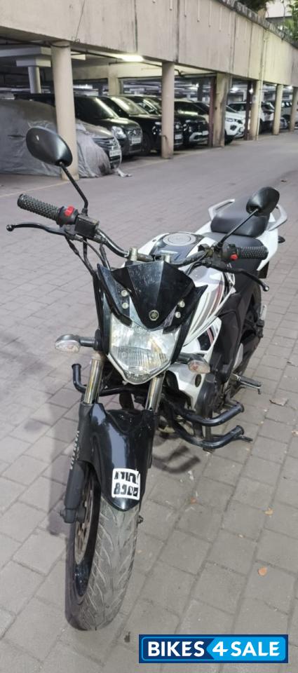 Pearl White Yamaha FZ-S FI V2