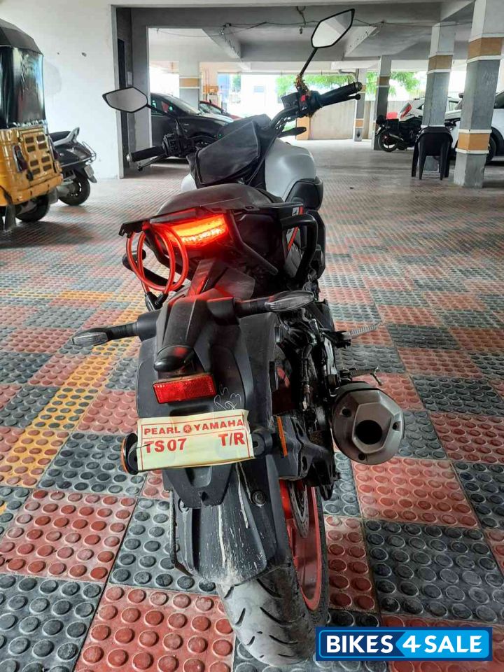 White Orange Yamaha MT-15 Ver 2.0 White Orange Yamaha MT-15 Ver 2.0