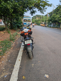 Electronic Orange KTM Duke 125 2024