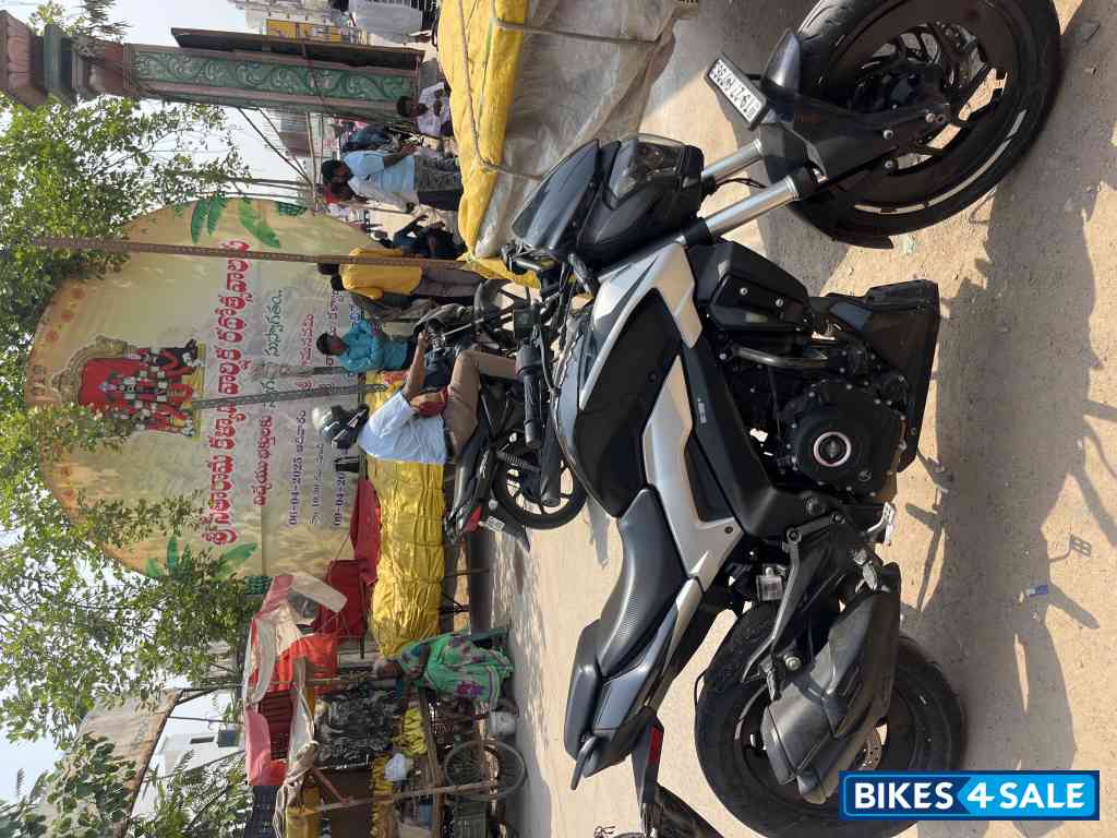 Black Bajaj Dominar 250 Black Bajaj Dominar 250