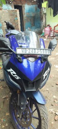 Yamaha R15 V4