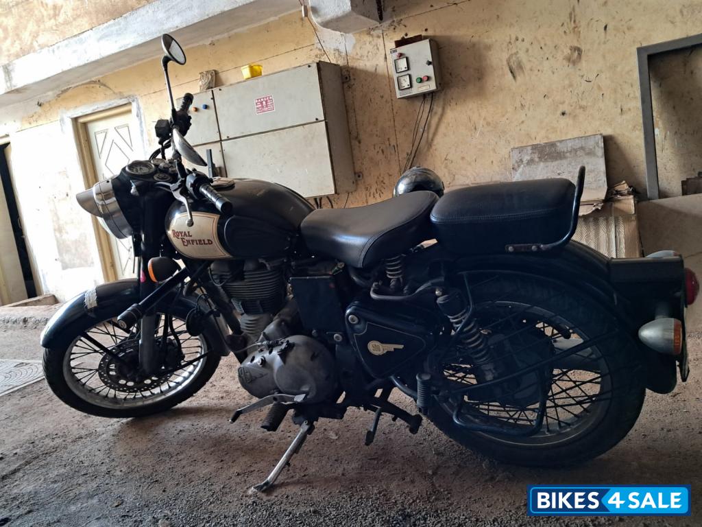 Royal Enfield Classic 500