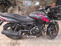 Bajaj Pulsar 125 Carbon Fibre Disc Single Seat 2023 Model