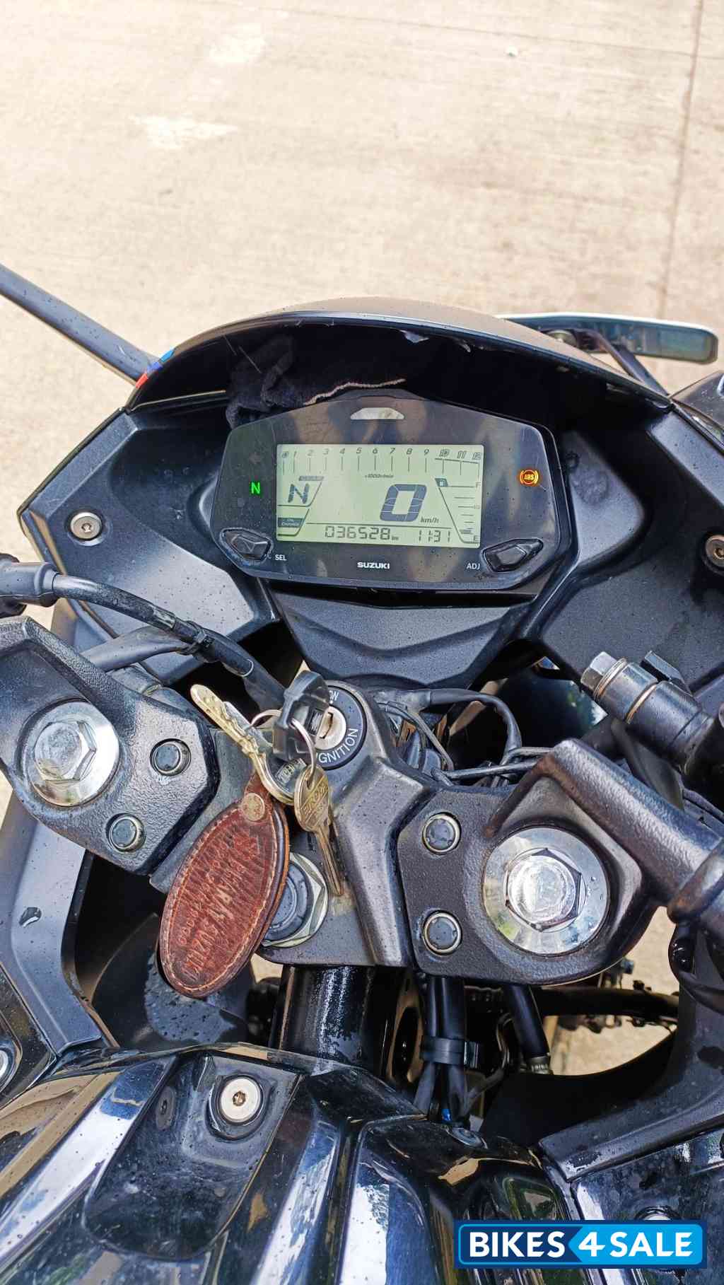 Black Suzuki Gixxer SF BS6 Black Suzuki Gixxer SF BS6