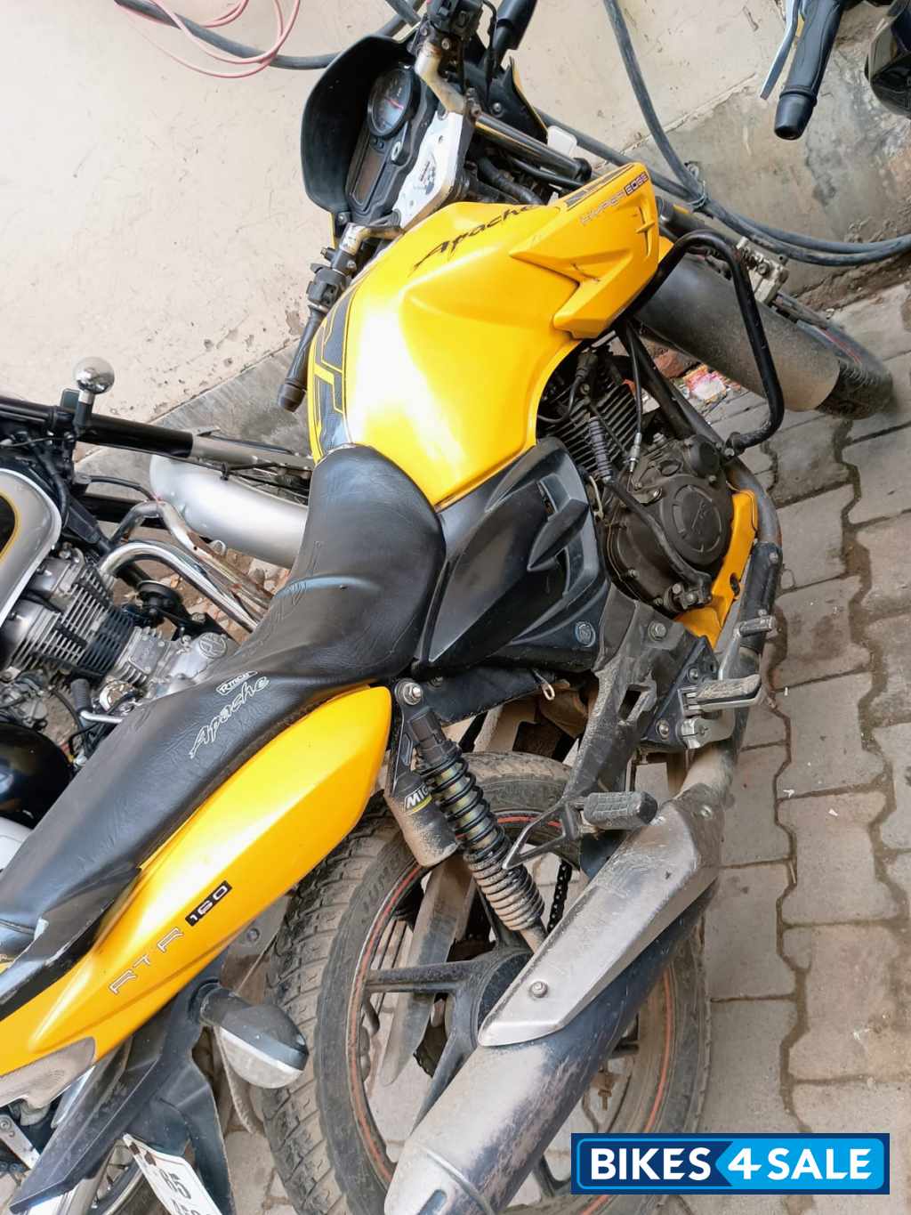 Yellow TVS Apache RTR 160