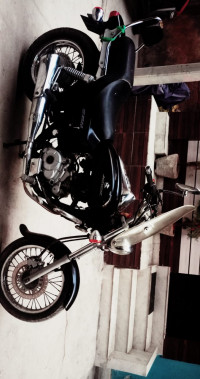 Bajaj Avenger 200 DTS-i