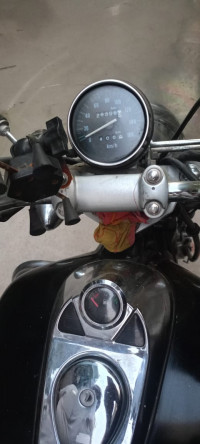 Bajaj Avenger 200 DTS-i
