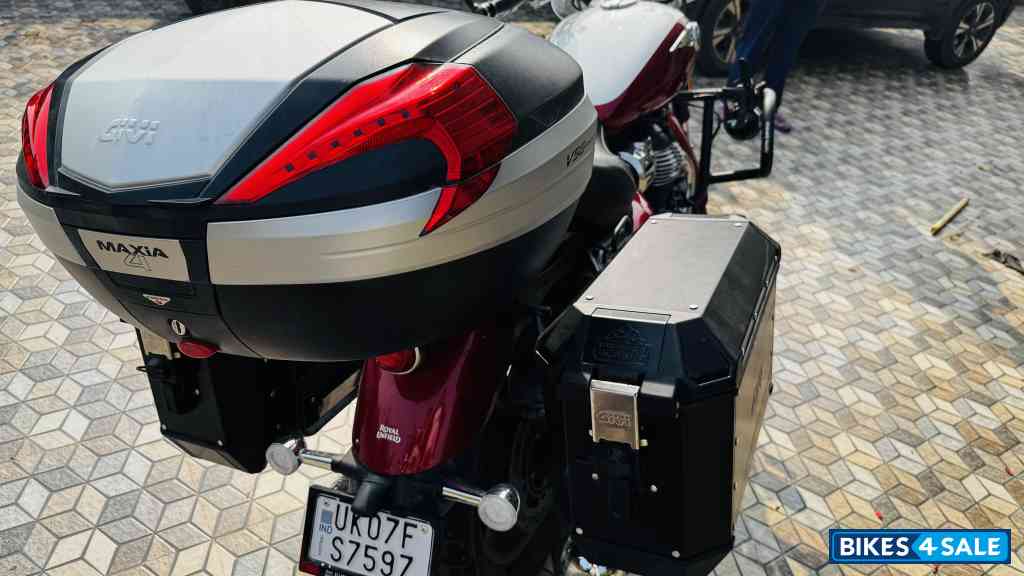 Celestial Red Royal Enfield Super Meteor 650 Celestial Red Royal Enfield Super Meteor 650