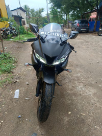 Black Yamaha YZF R15 S