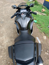 Black Yamaha YZF R15 S