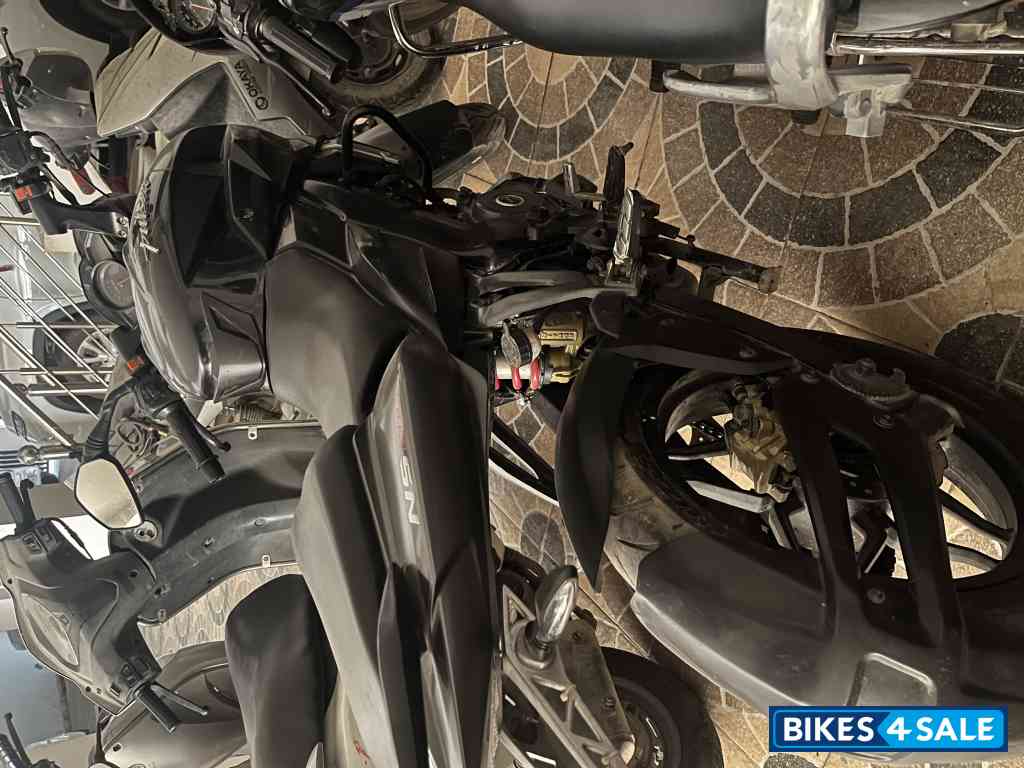 Bajaj Pulsar NS200 Bajaj Pulsar NS200