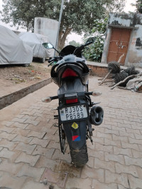 Black Suzuki Gixxer SF