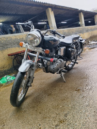 Black Royal Enfield Bullet 350 Twinspark