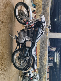 Black Royal Enfield Bullet 350 Twinspark