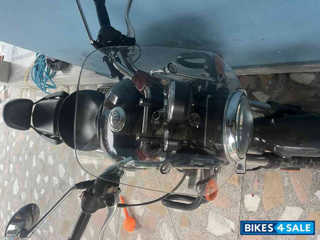 Royal Enfield Meteor 350 Stellar Royal Enfield Meteor 350 Stellar