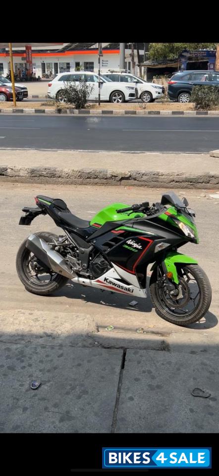 Kawasaki Ninja 300 BS6 2022