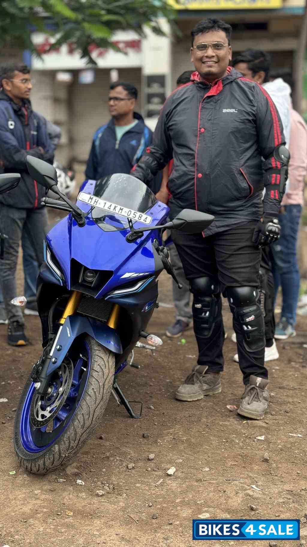 Racing Blue Yamaha R15 V4 Racing Blue Yamaha R15 V4