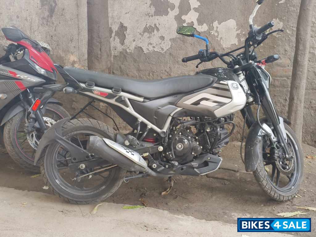 Bajaj Freedom 125 NG04 Disc LED
